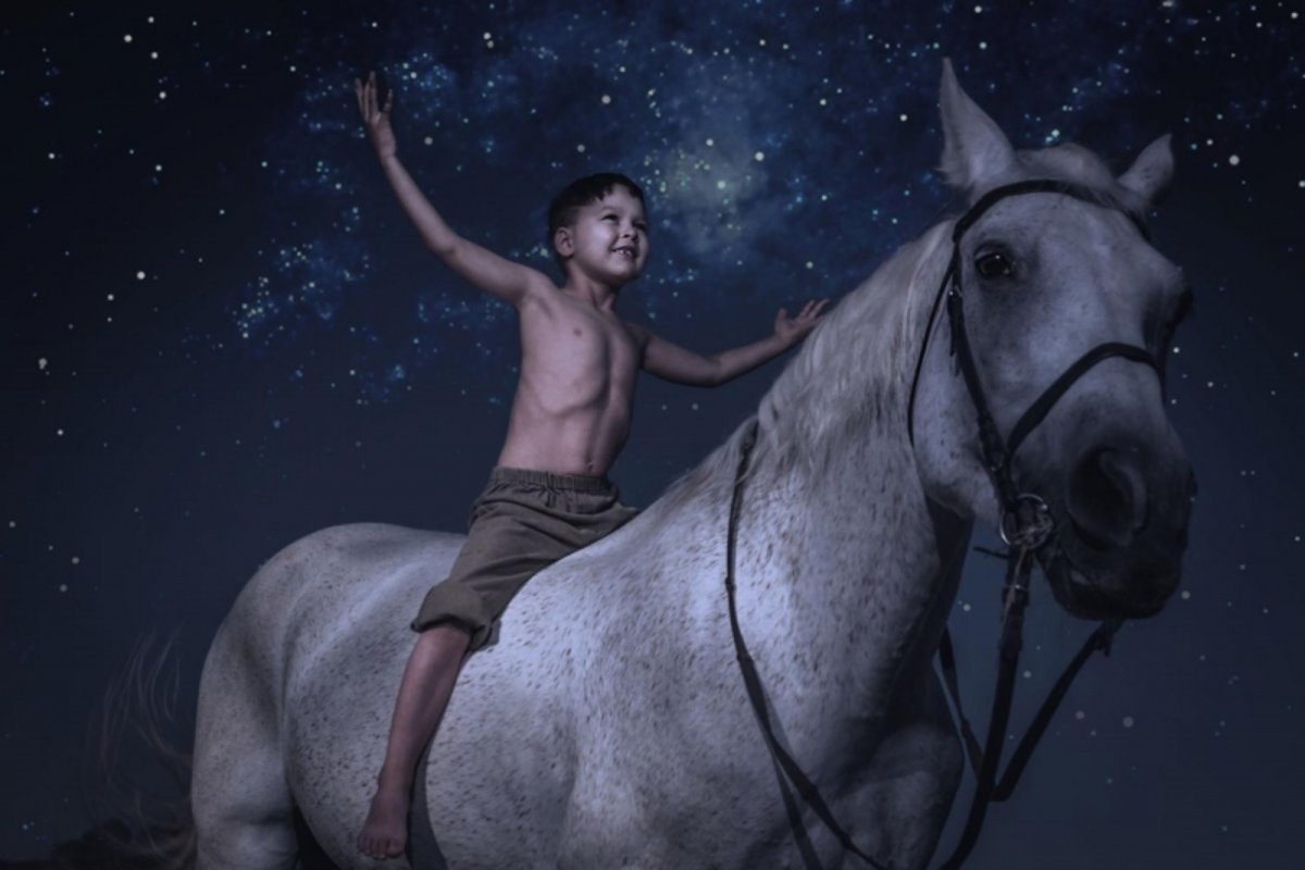 Мальчики на лошадях в ночное
