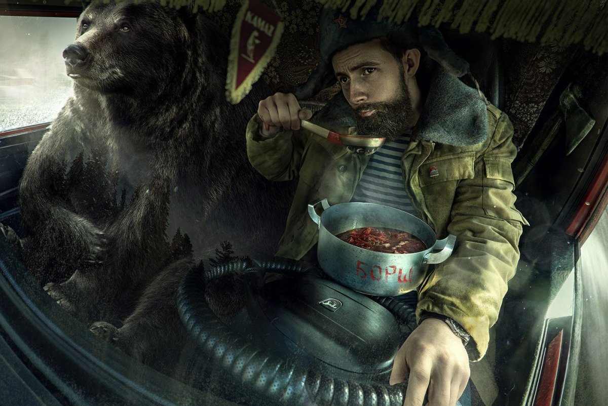 Медведь в ушанке с водкой