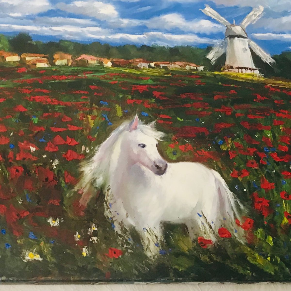 Лошадь в маковом поле