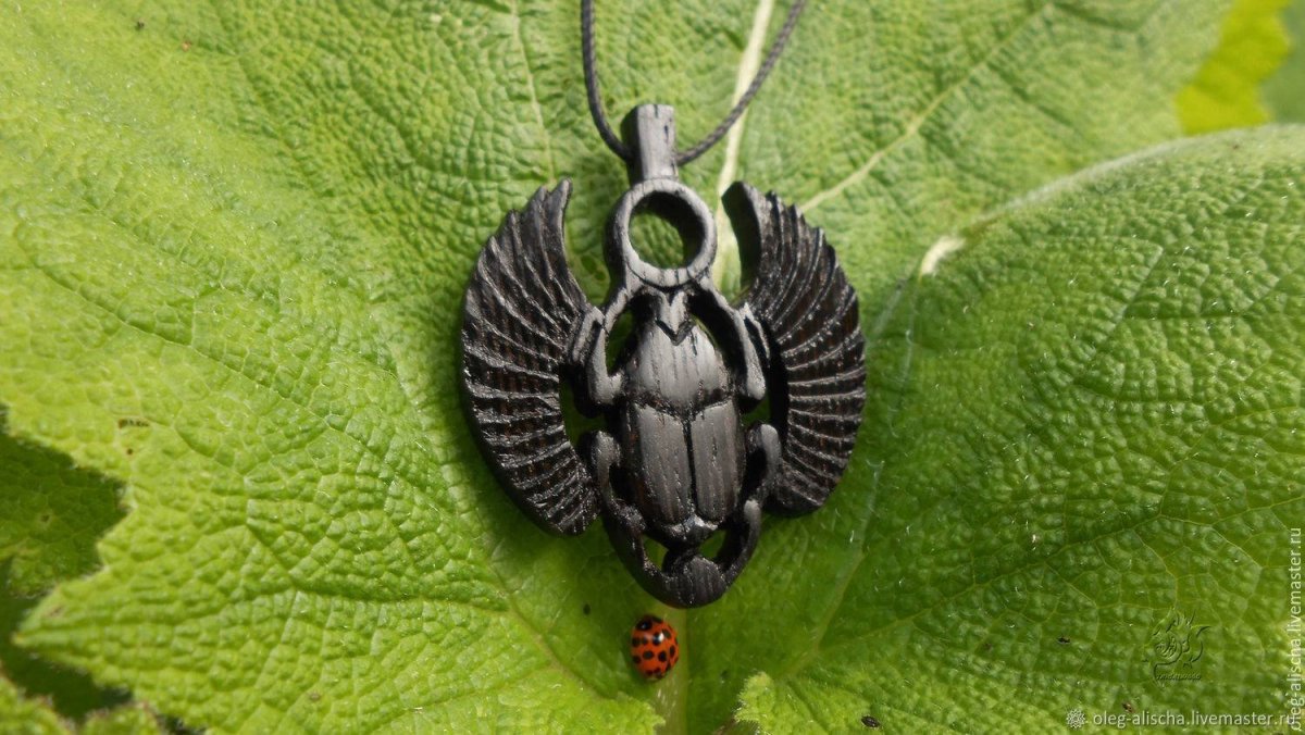 Египетский Жук скарабей