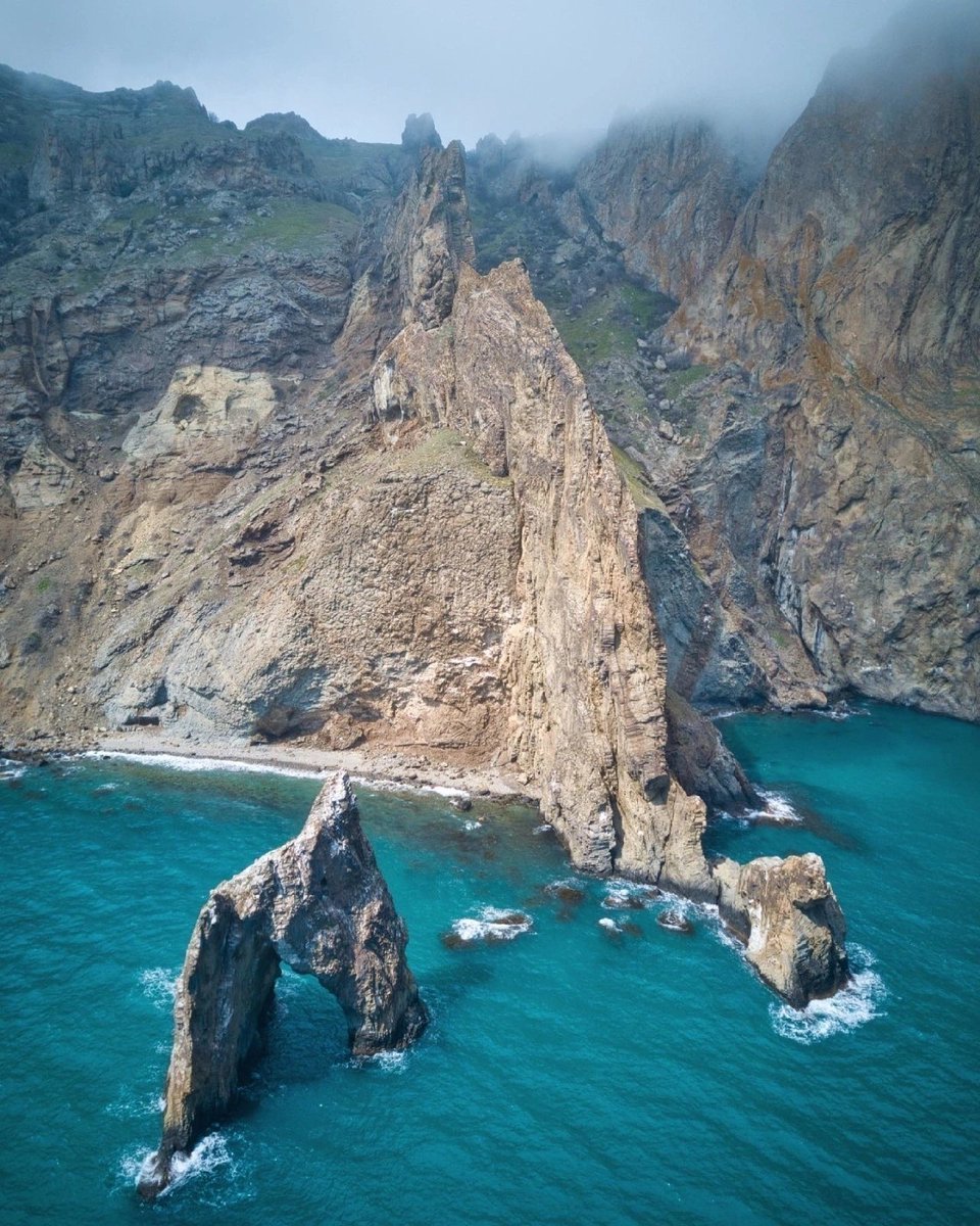 Скала золотые ворота Коктебель