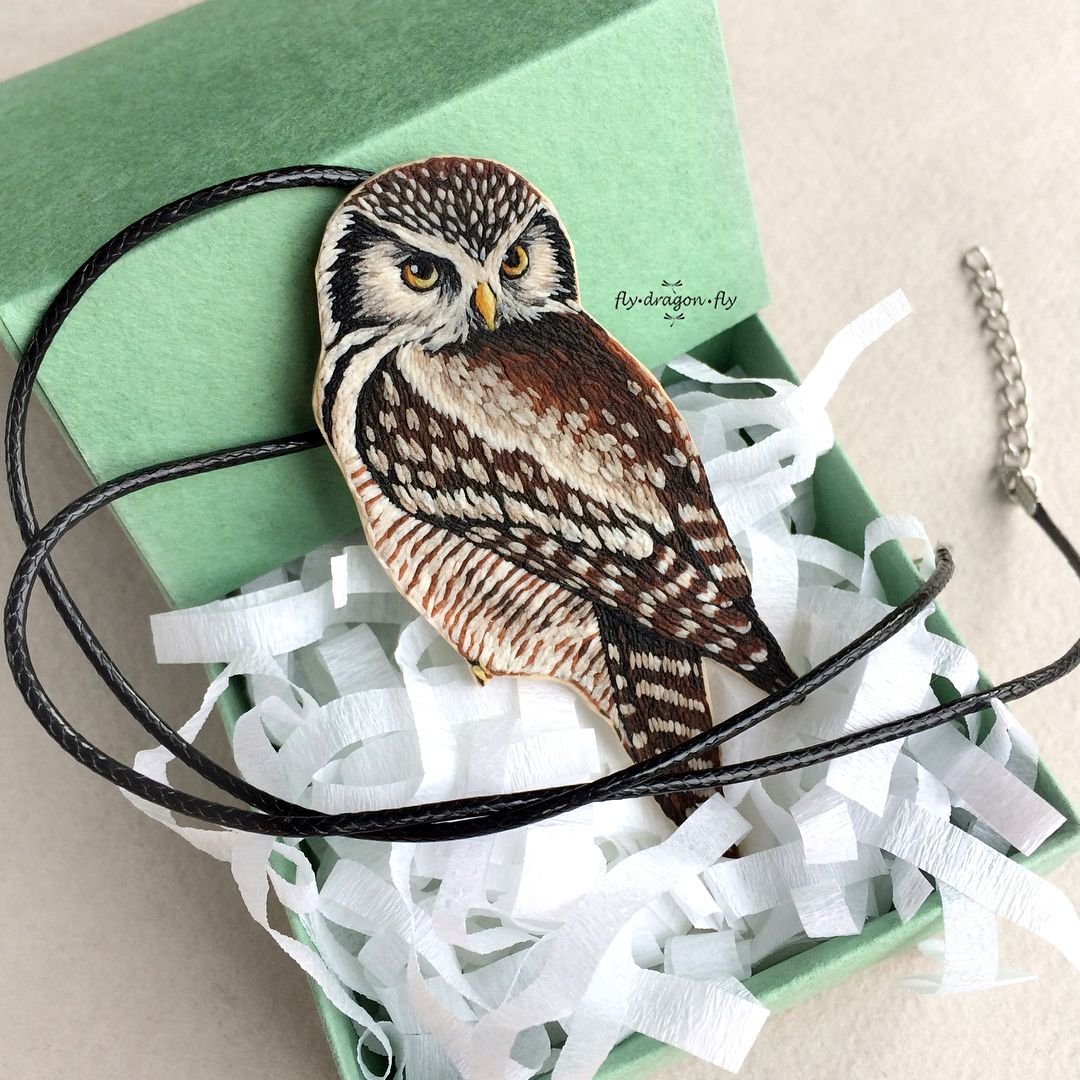 Птичка с подарком