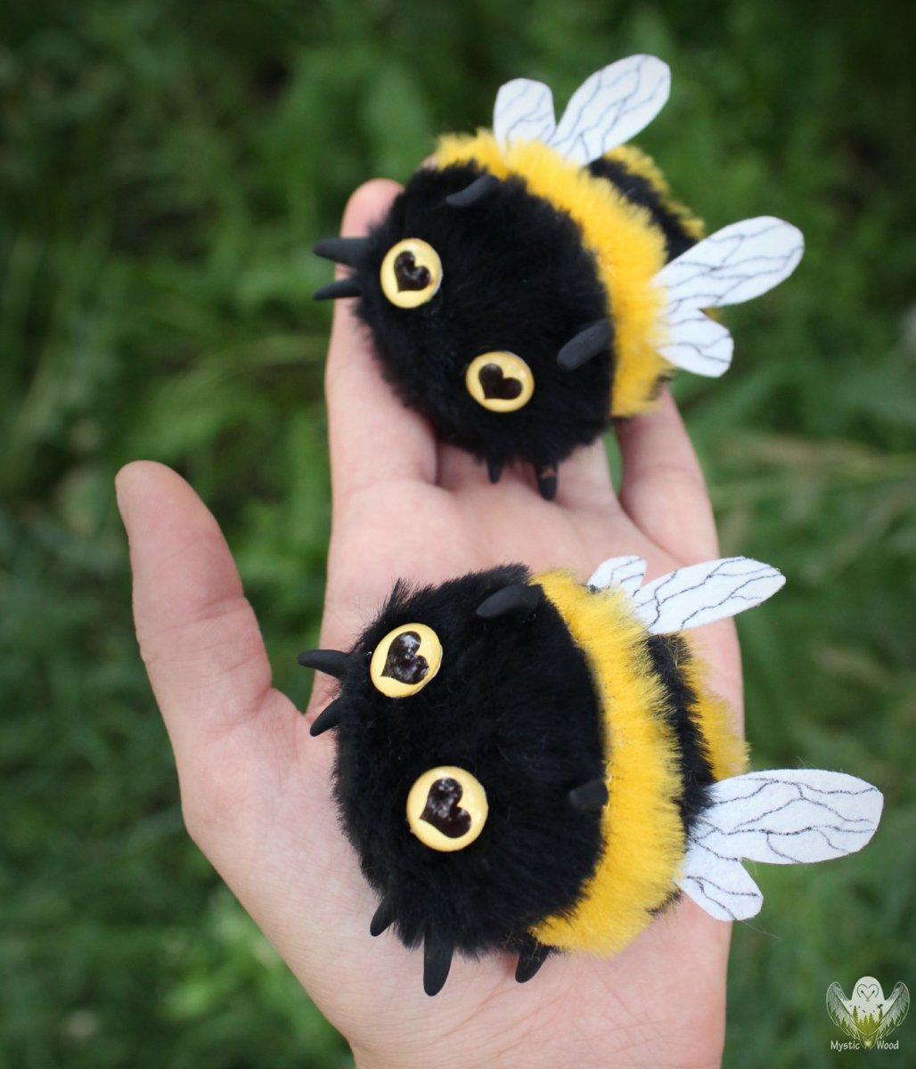 Шмель игрушка