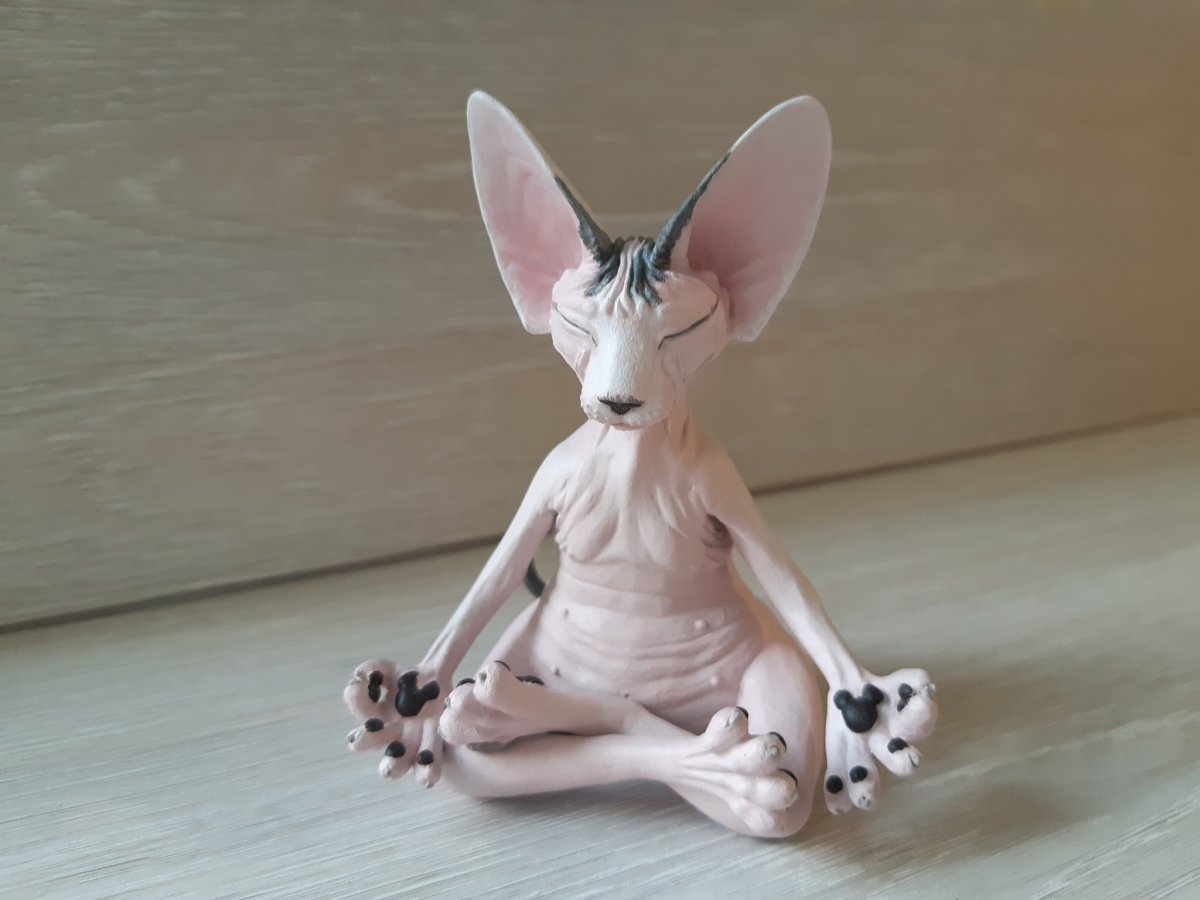 Статуэтка кот сфинкс медитирует