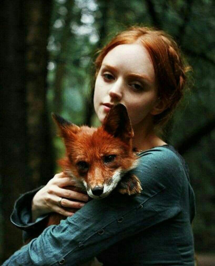 Девушка и лиса