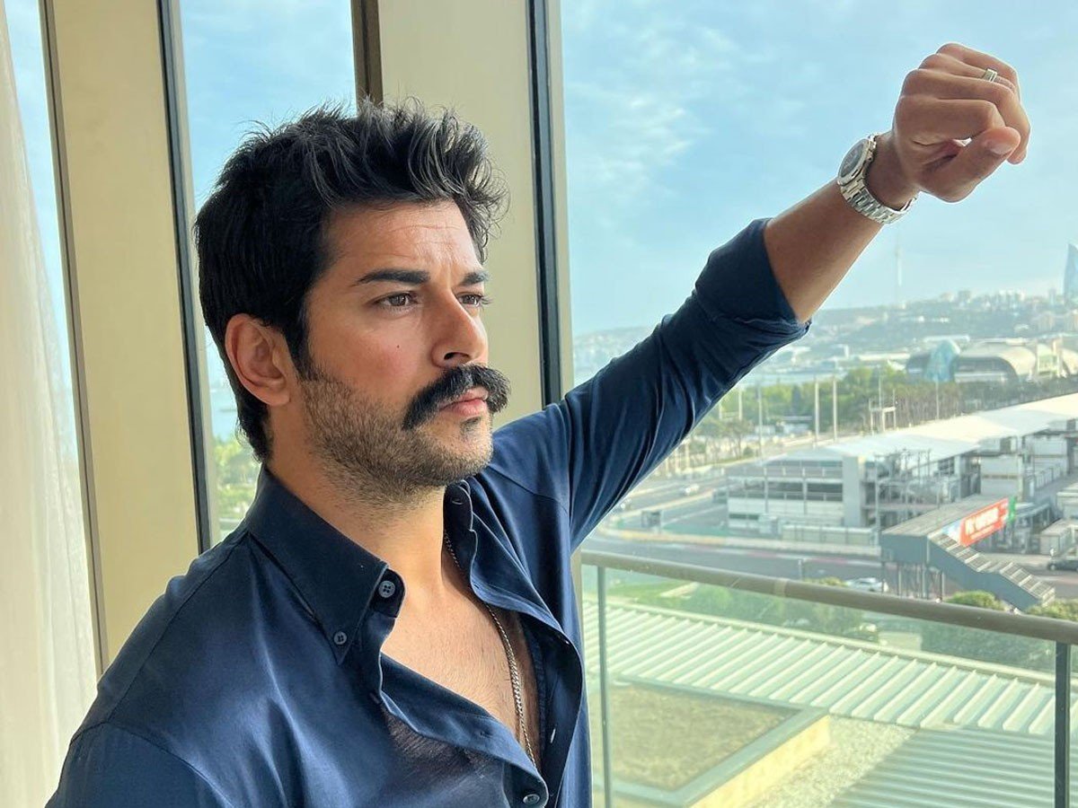 Бурак Озчивит великолепный век