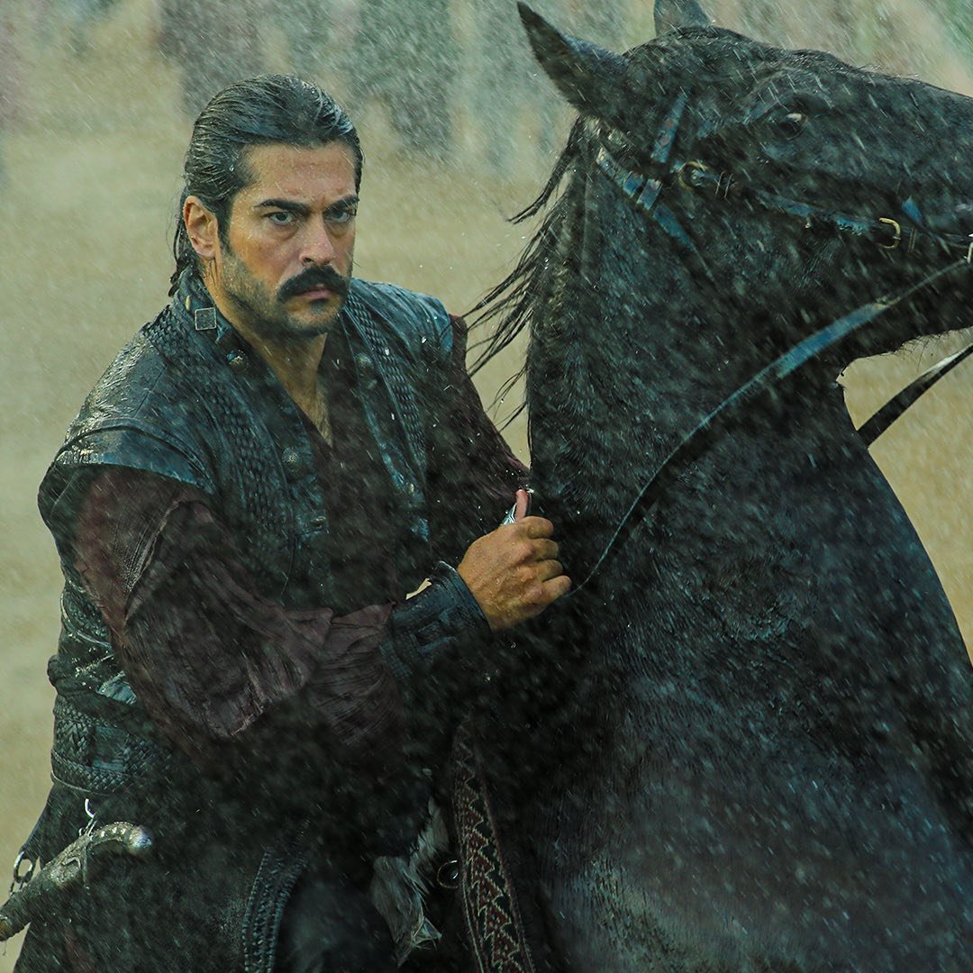 Осман 1 Бурак Озчивит