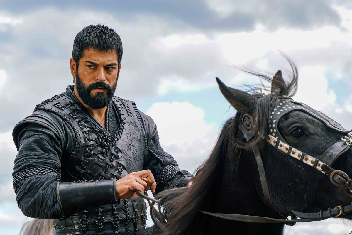 Осман Гази Бурак Озчивит