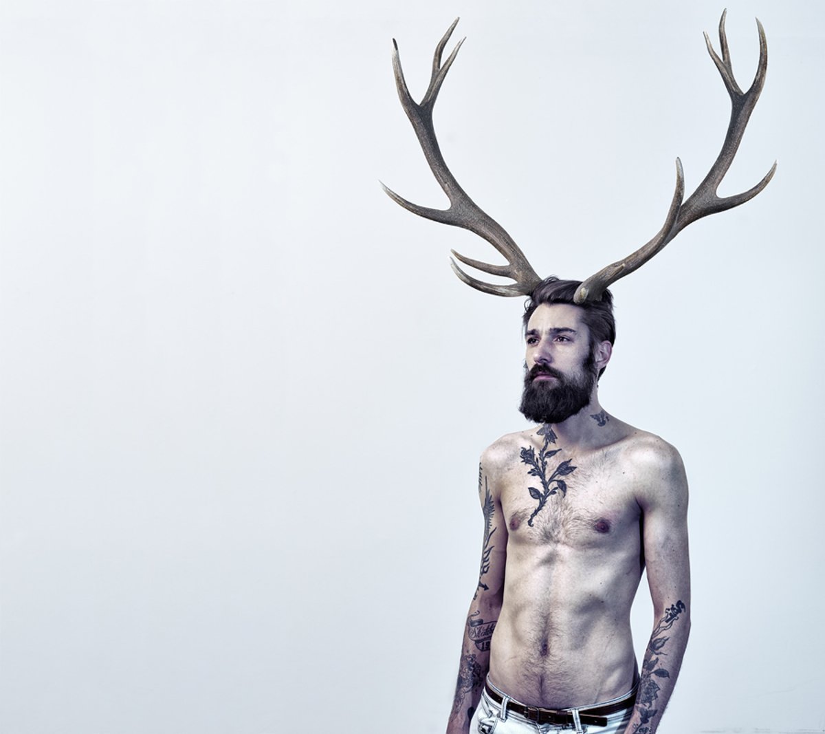 Мужик олень