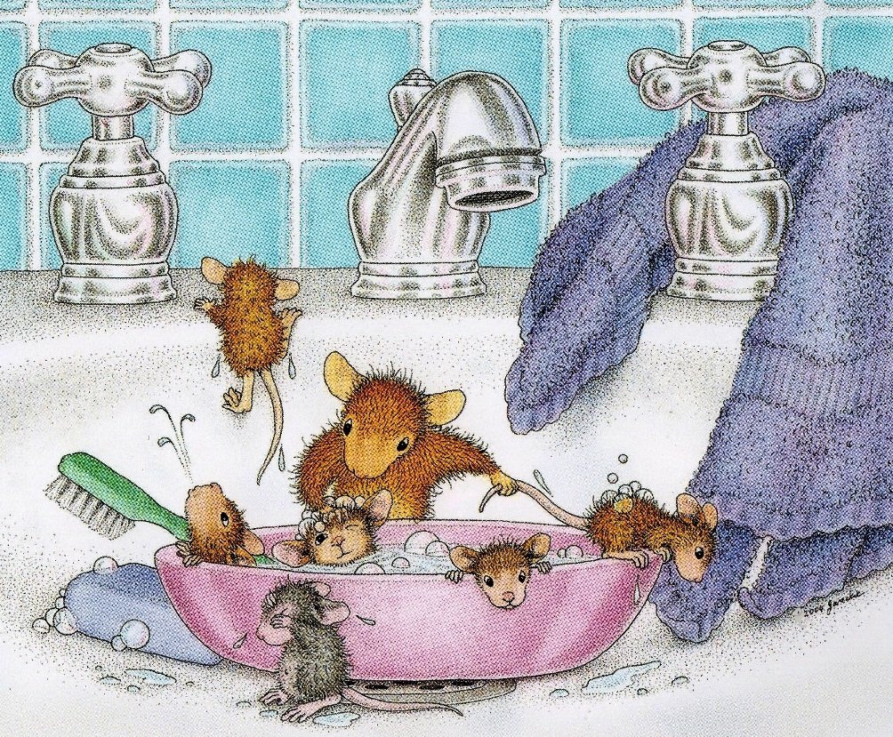 Мышонок в ванне