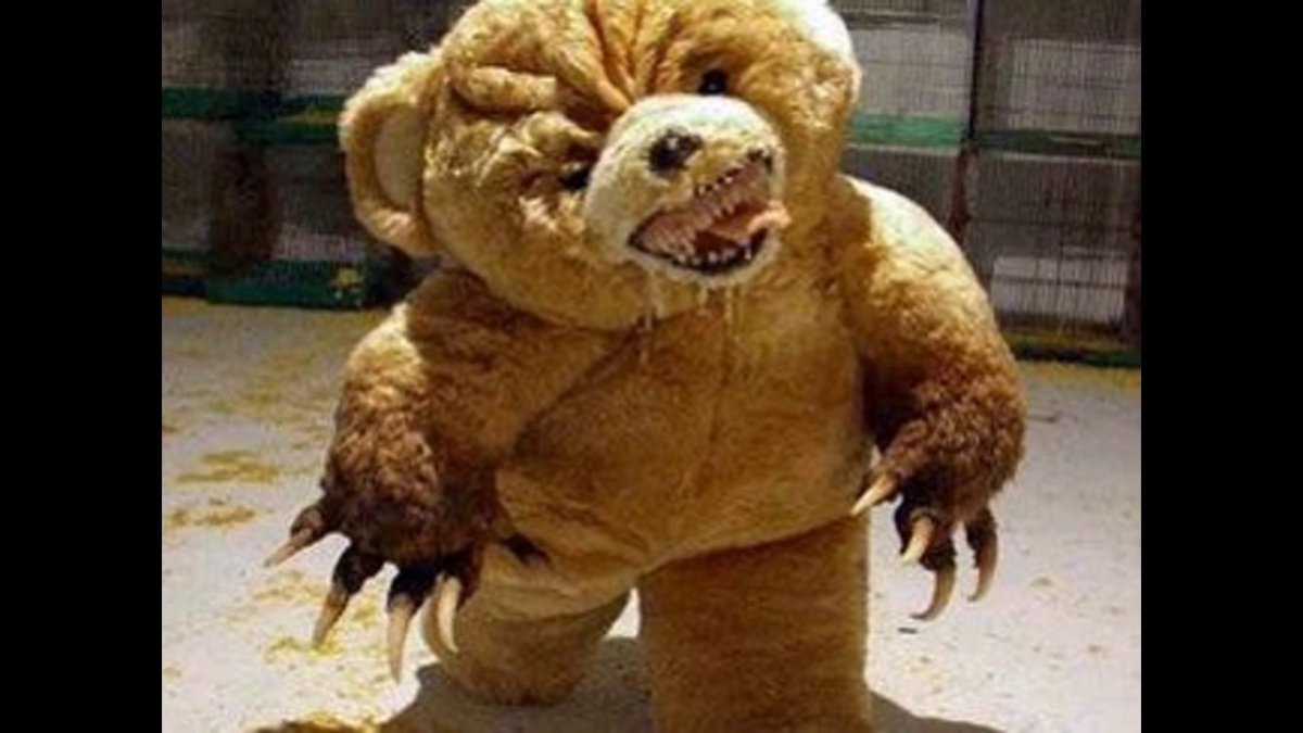 Страшный плюшевый медведь