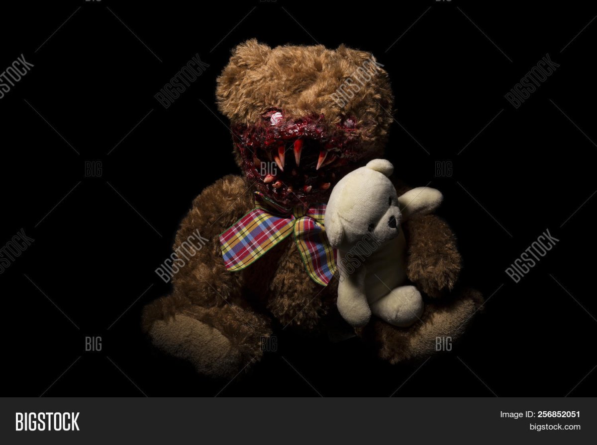 Плюшевый медведь в крови