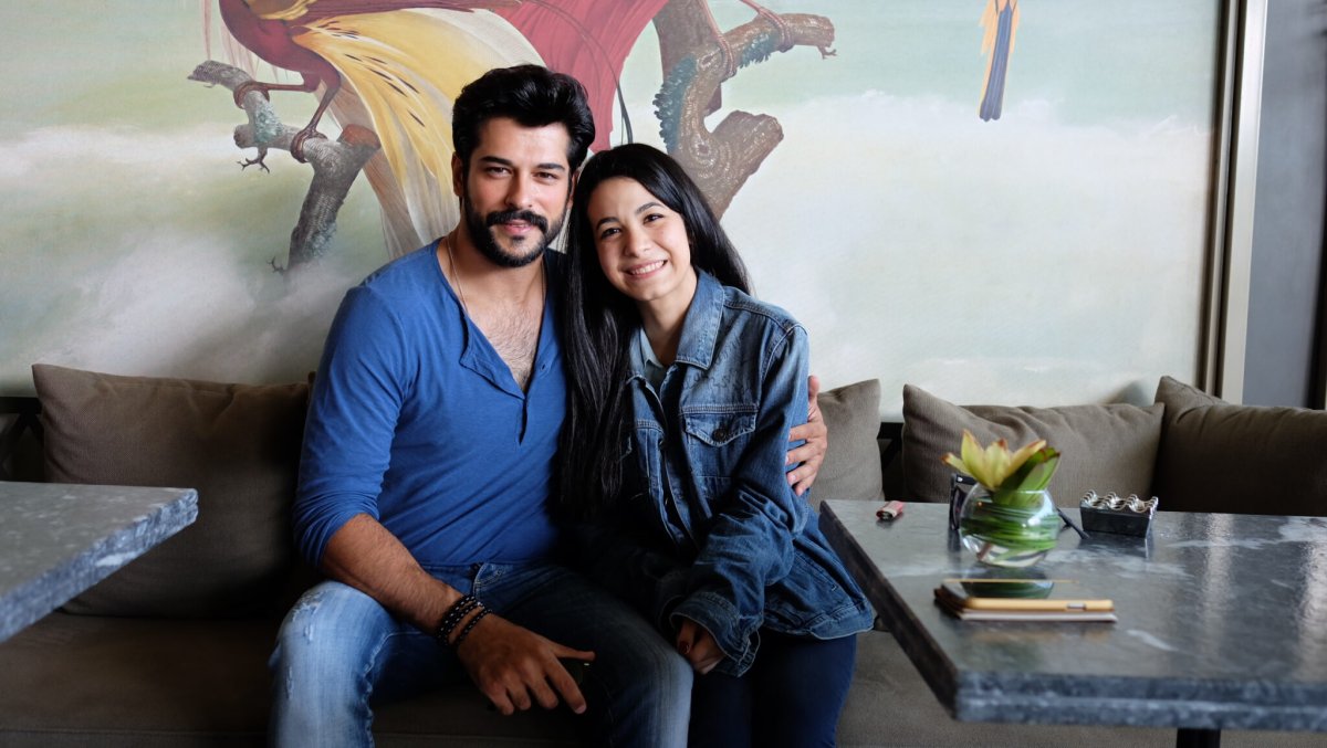 Бурак Озчивит и Фахрие Эвджен