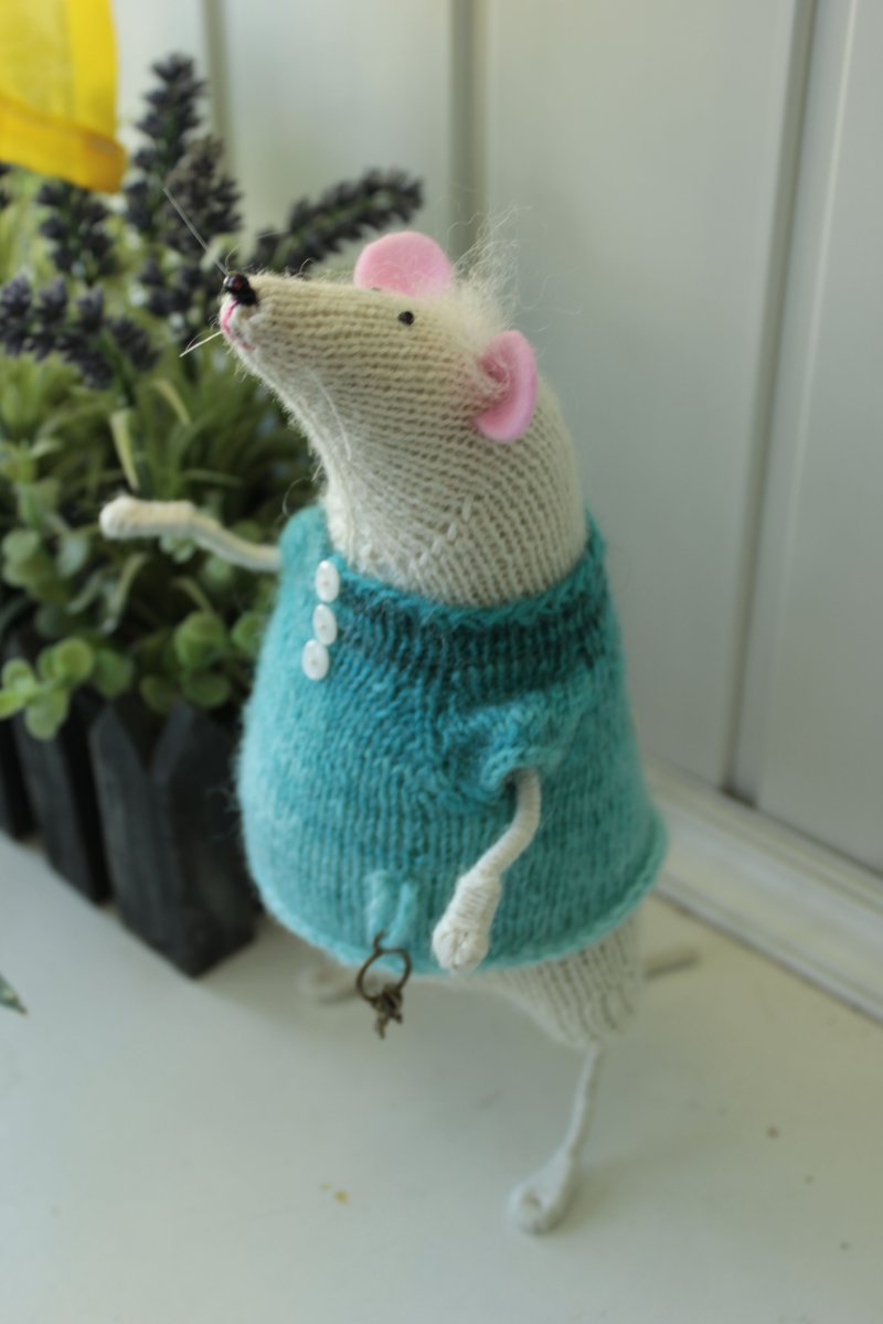 Вязаные мышки спицами