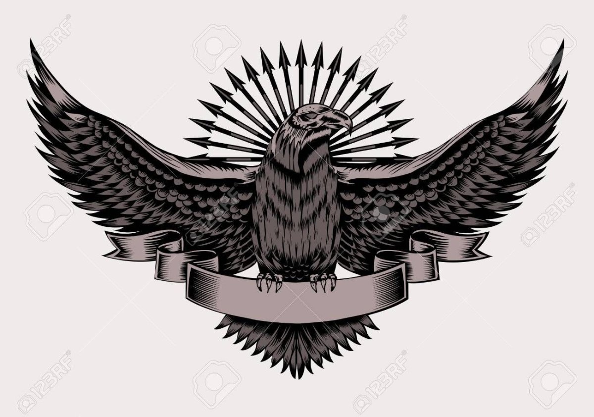 Орел держит в лапах