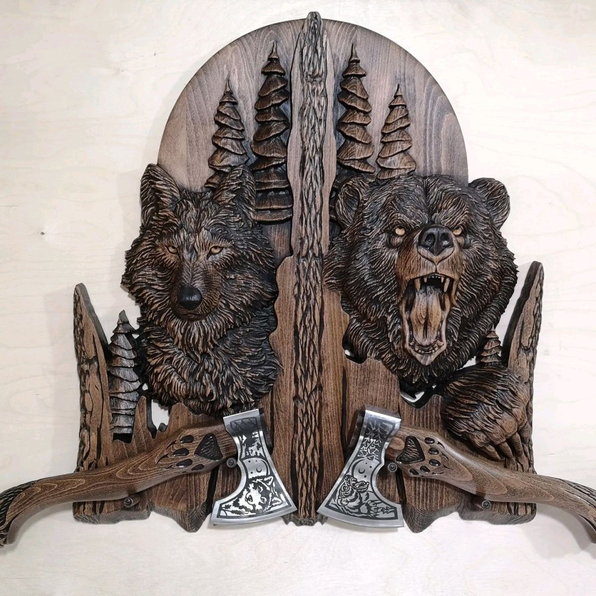 Панно медведь из дерева