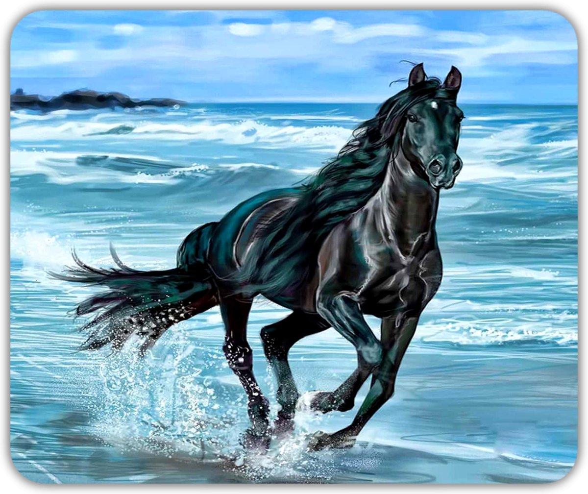 Лошадь бежит