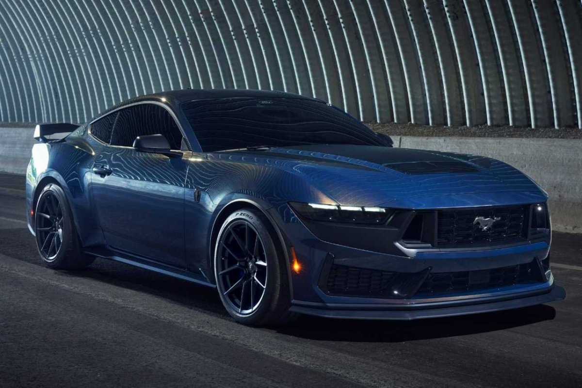 Ford Mustang Dark Horse 2024