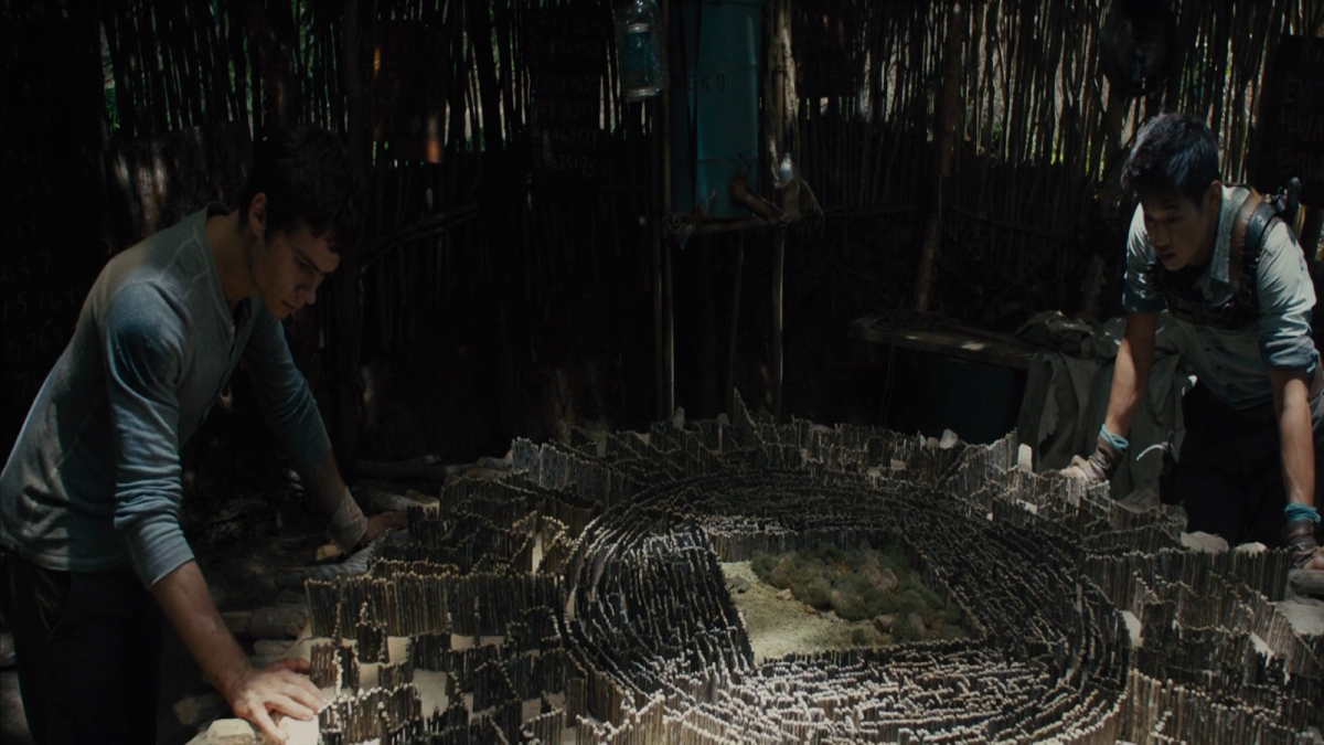 Бегущий в лабиринте фильм 2014 монстры