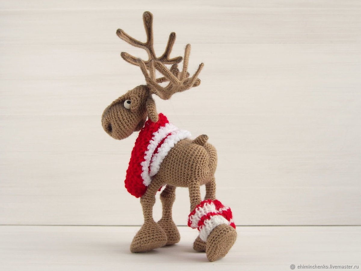 Новогодняя игрушка с оленем