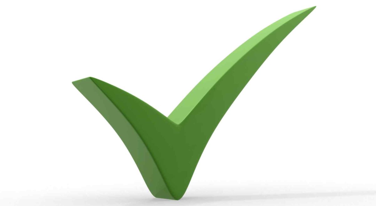 Зеленая галочка на прозрачном фоне