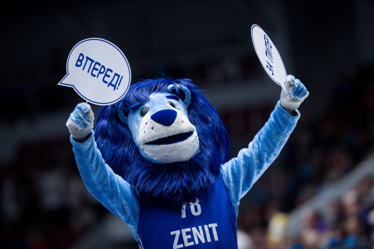 Маскот Зенита Лев голубой