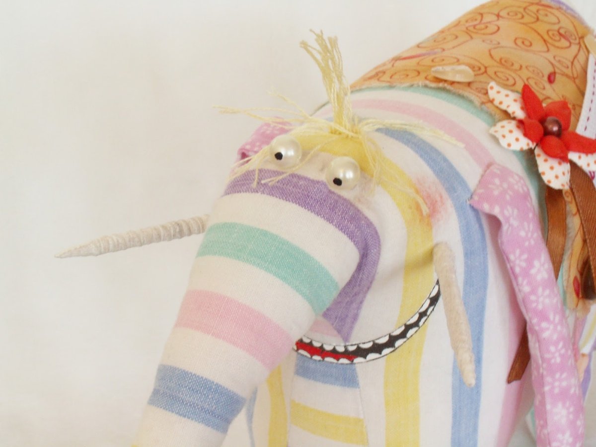 Полосатый слон