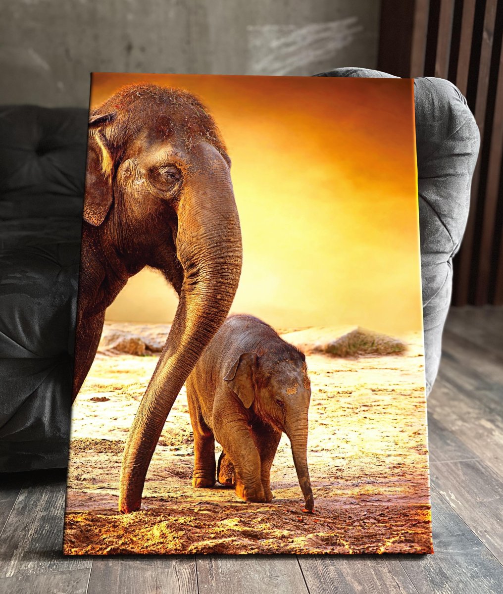 Коричневые слоны на картине в спальне