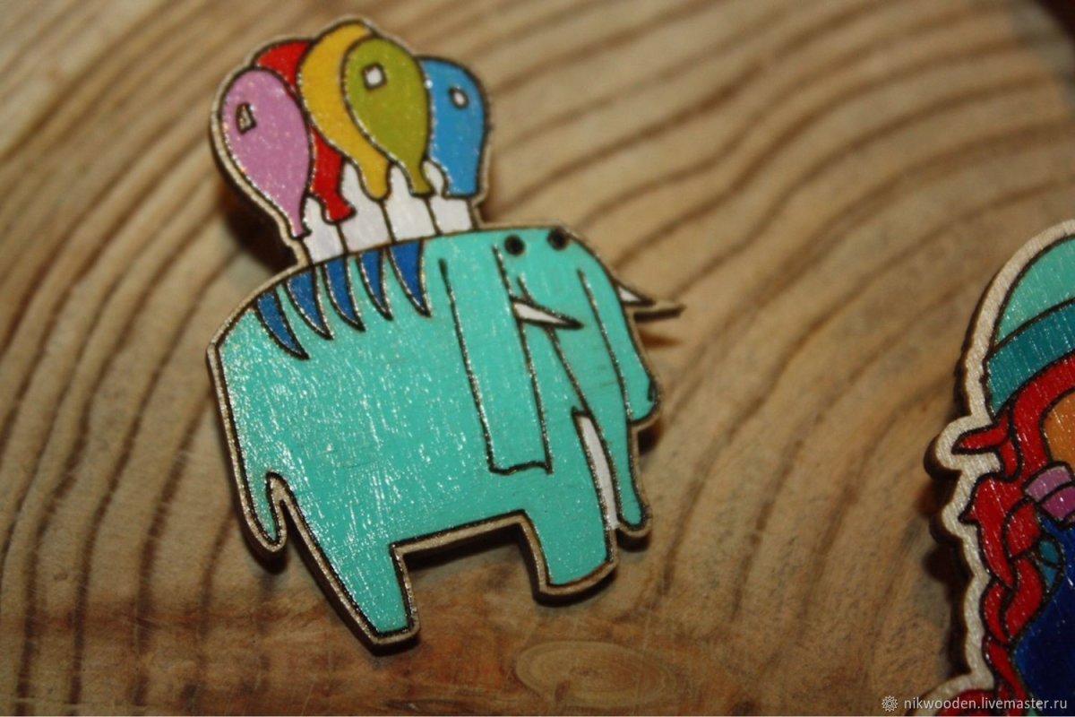 Прикольные деревянные значки