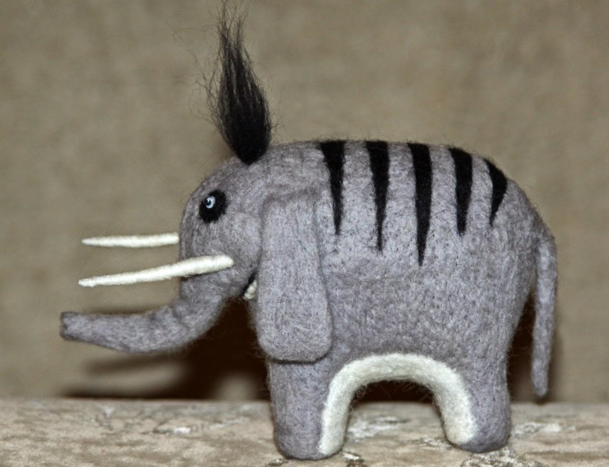 Слон редкий полосатый