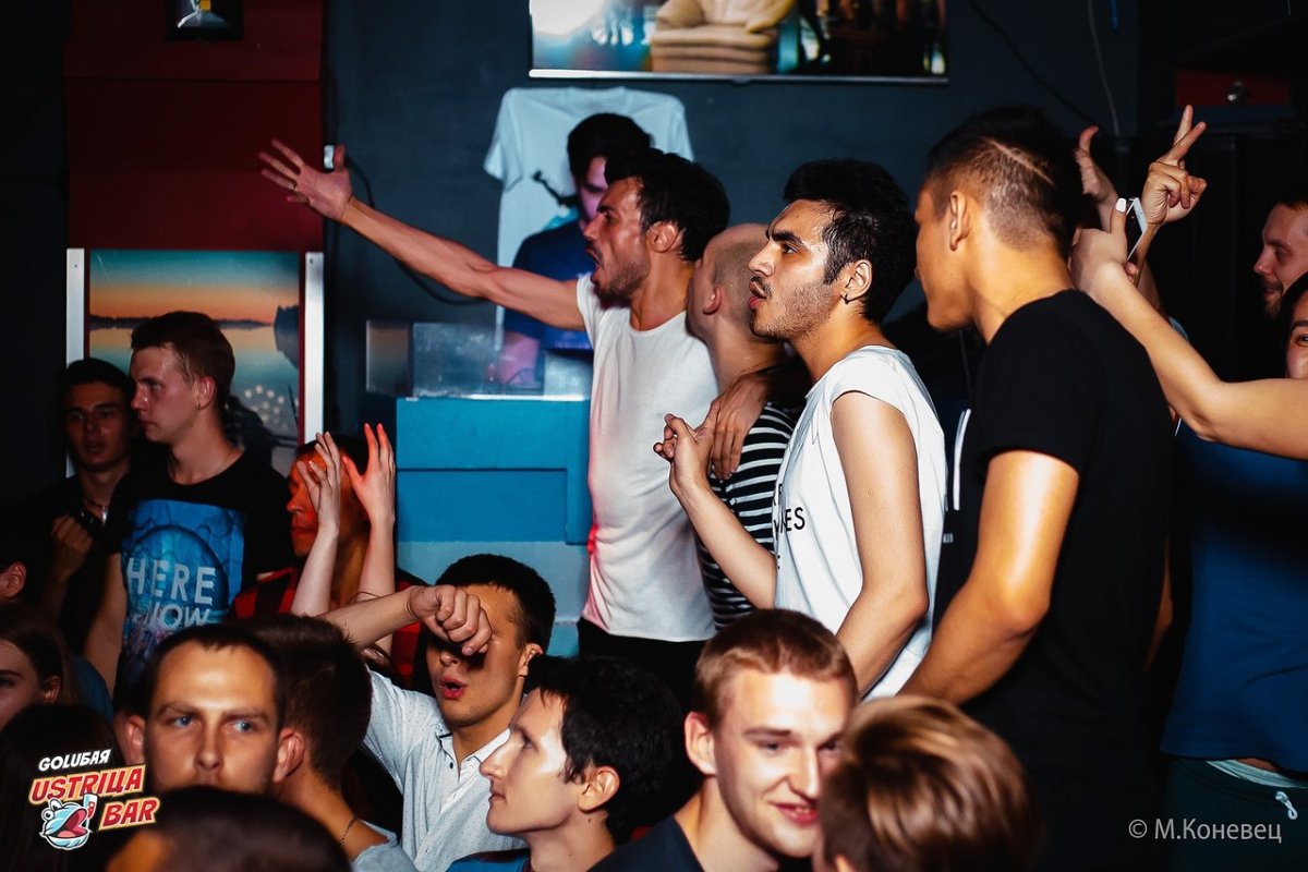 Устрица в Питере бар