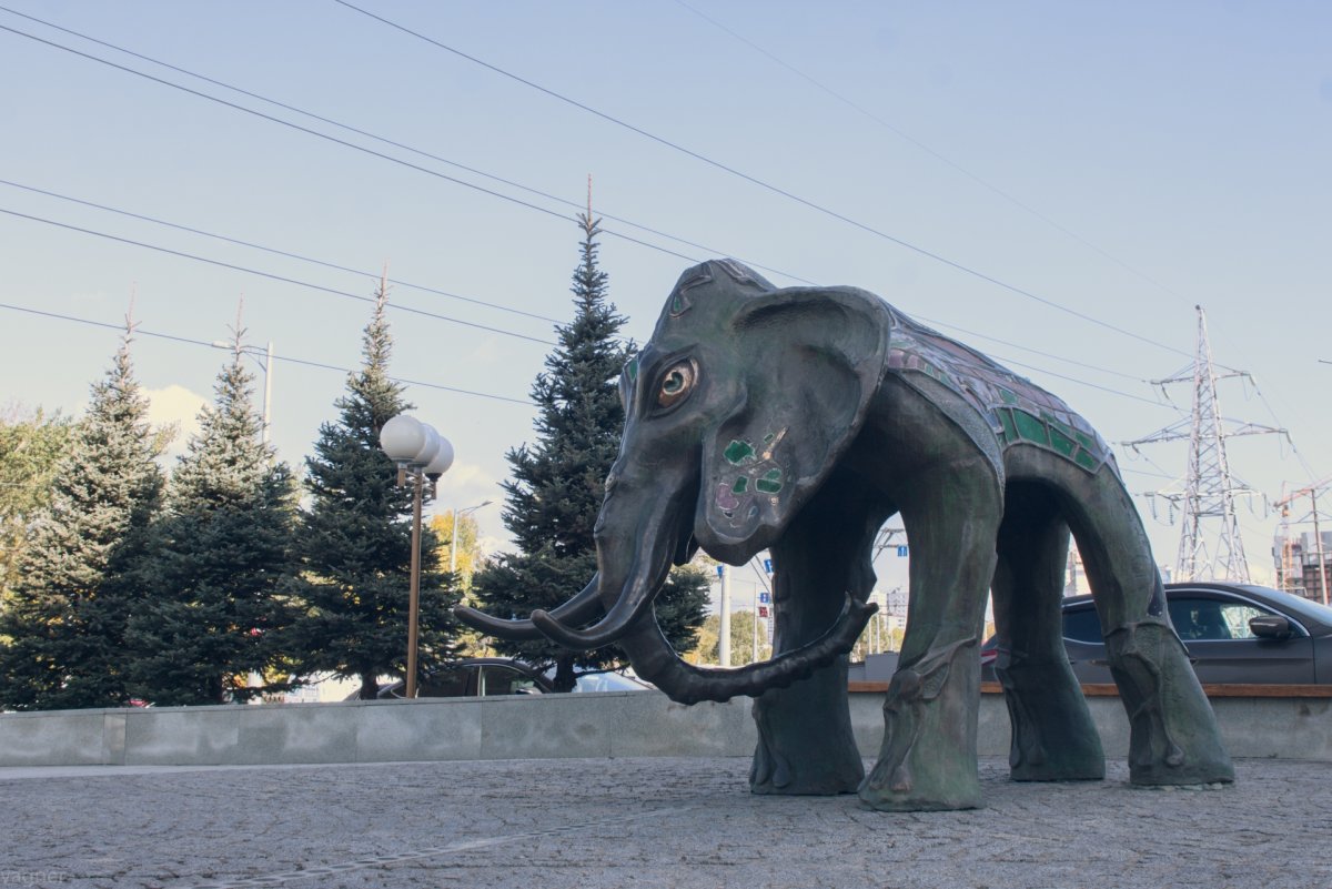 Памятник слону в Самаре
